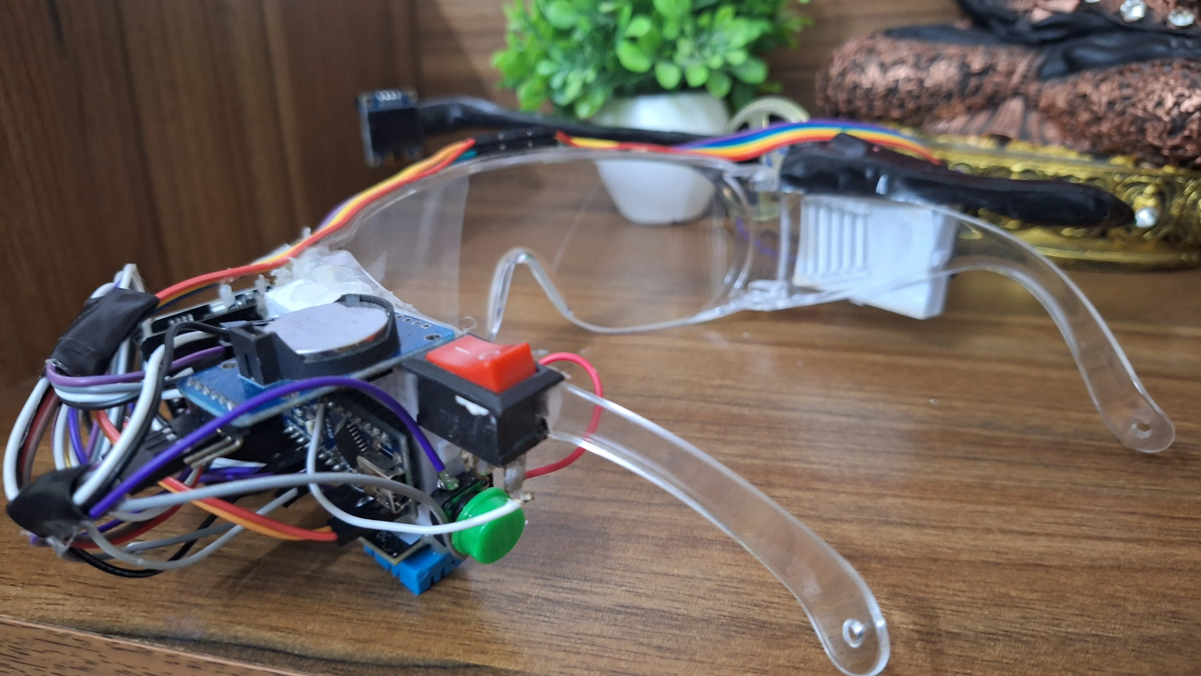 VISORA smart glasses
